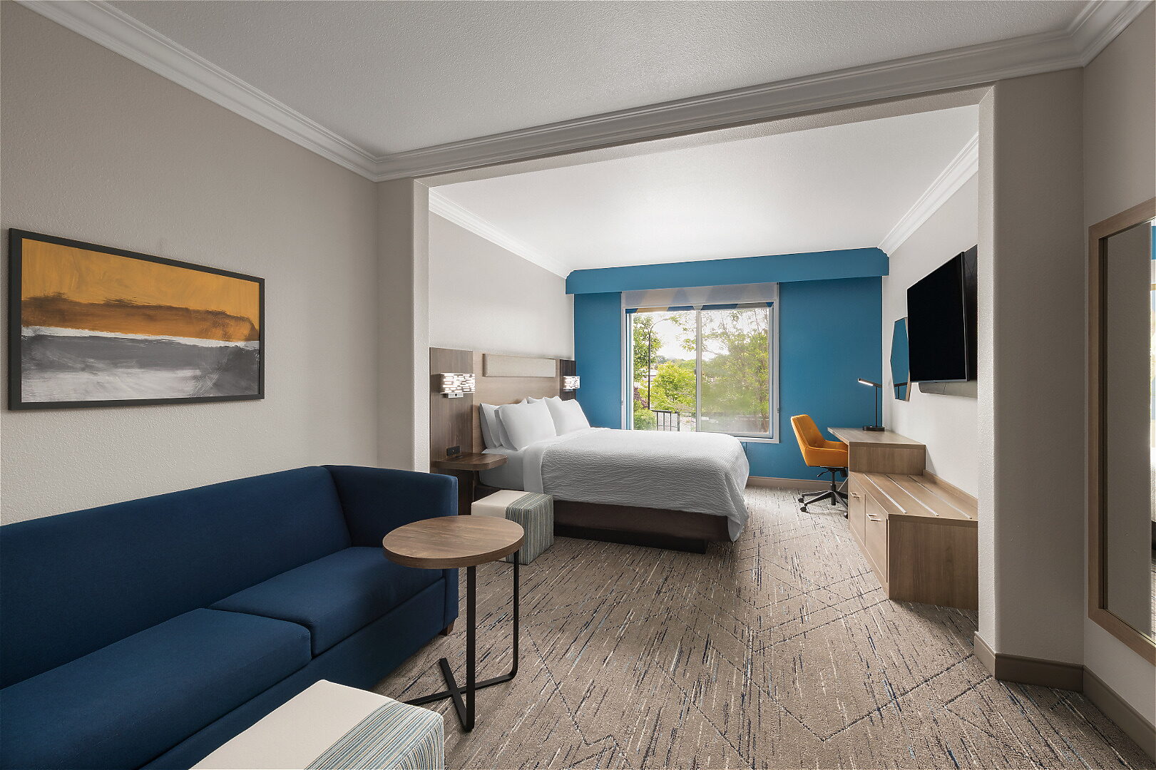 King Room With Seating Area and Sofa Bed